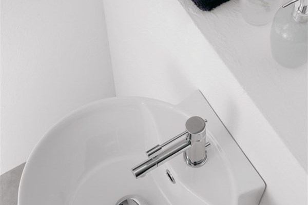 Lavabo appoggio tondo con piano rubinetto